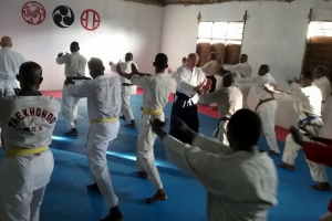 фрагменты тренировки и семинара в одном из местных клубов