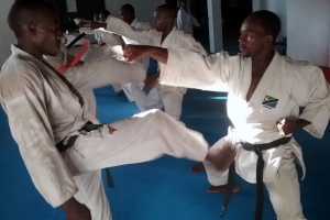 фрагменты тренировки и семинара в одном из местных клубов